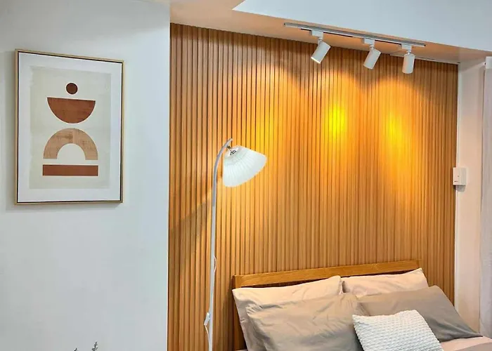 Azure Staycation By Deluxe Enclave *